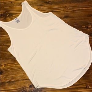 White scoop neck tank